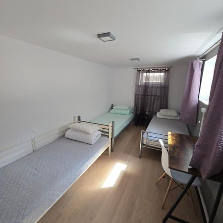 Rooms4Rest Wiertnicza - Private Rooms For Tourists - Atr Consulting Sp, Z O,O, Varsóvia Exterior foto