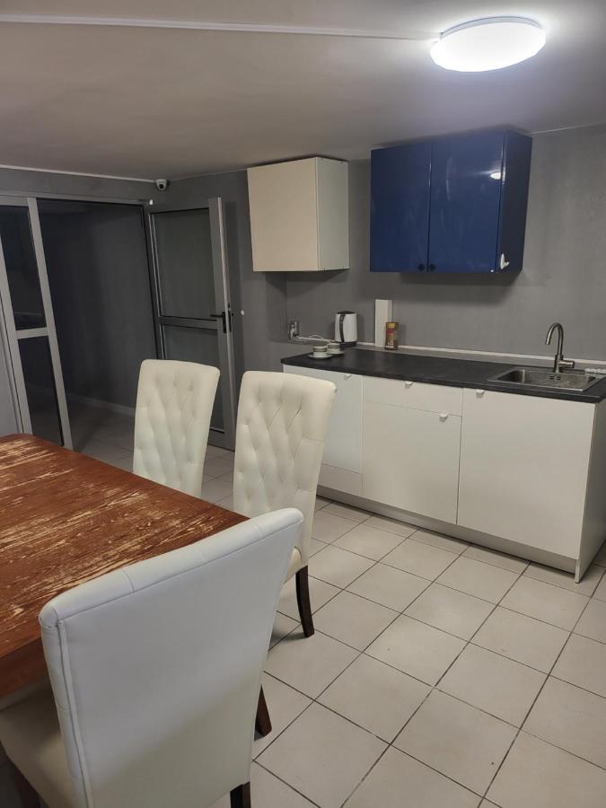 Rooms4Rest Wiertnicza - Private Rooms For Tourists - Atr Consulting Sp, Z O,O, Varsóvia Exterior foto